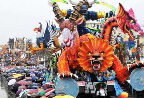 Bild 3 zur Urlaubsidee »Toskana & Meer - Flug nach Pisa an die Küste der Toskana. Tipp: Karneval Viareggio 2013«